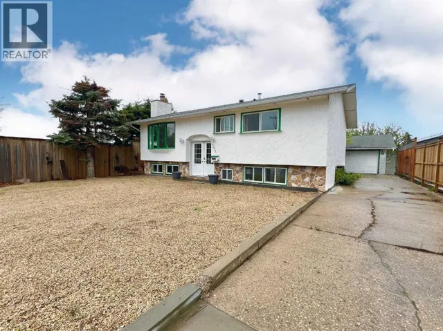 9205 111 Avenue, Grande Prairie, Alberta T8V3L7