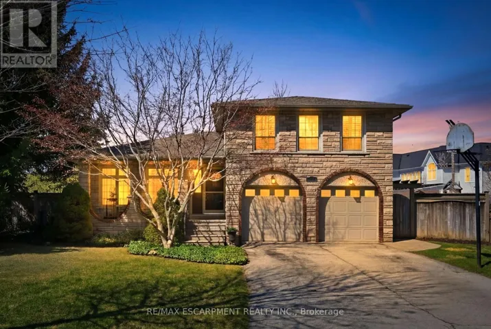248 APPLEVALE COURT, Burlington (Shoreacres), Ontario L7L2B9
