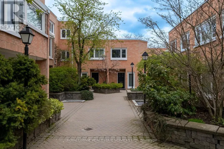 16 - 390 WELLESLEY STREET E, Toronto (Cabbagetown-South St. James Town), Ontario M4X1H6