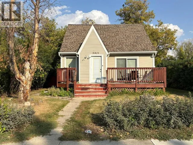 5821 44 Avenue, Red Deer, Alberta T4N3J4