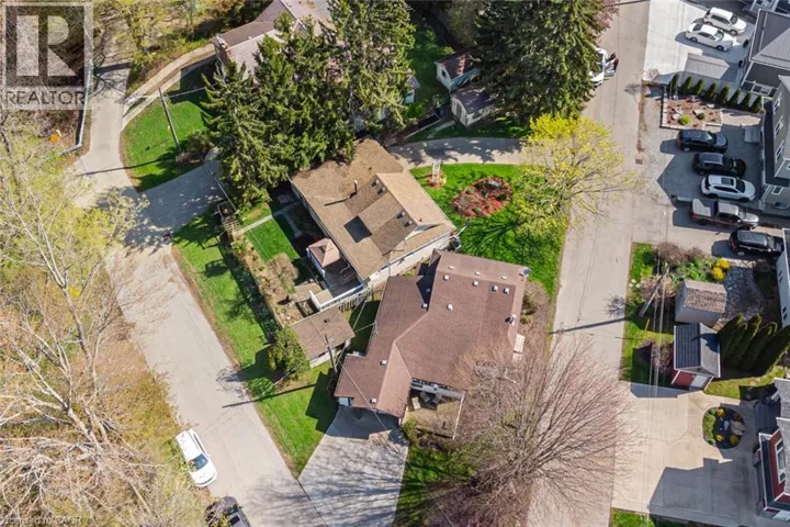 12 BROAD Street, Port Dover, Ontario N0A1N7