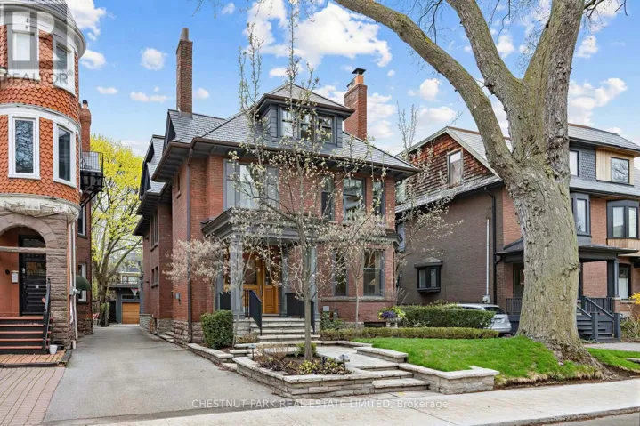 94 WALMER ROAD, Toronto (Annex), Ontario M5R2X7