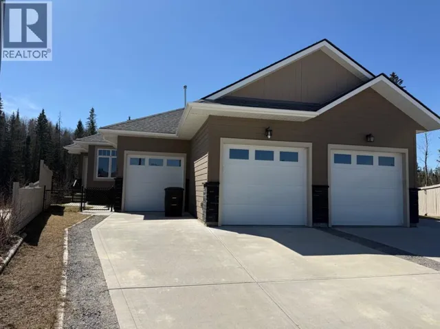 128 BERRY Place, Hinton, Alberta T7V0C1