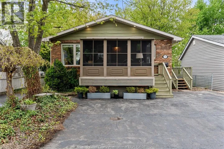 145 LANGTRY, Essex, Ontario N8M1H1