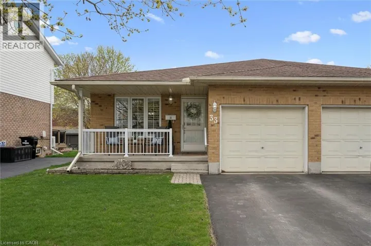 33 KINGFISHER Drive, Elmira, Ontario N3B3K4
