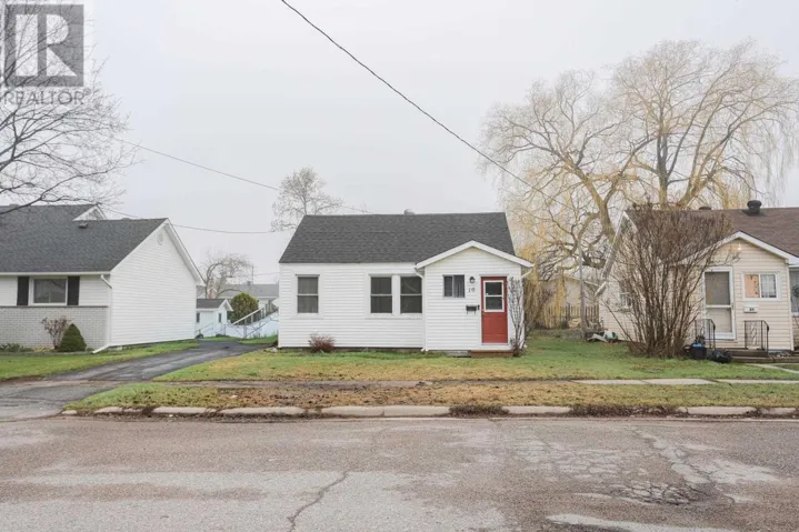 16 Montgomery AVE, Sault Ste. Marie, Ontario P6B1M5