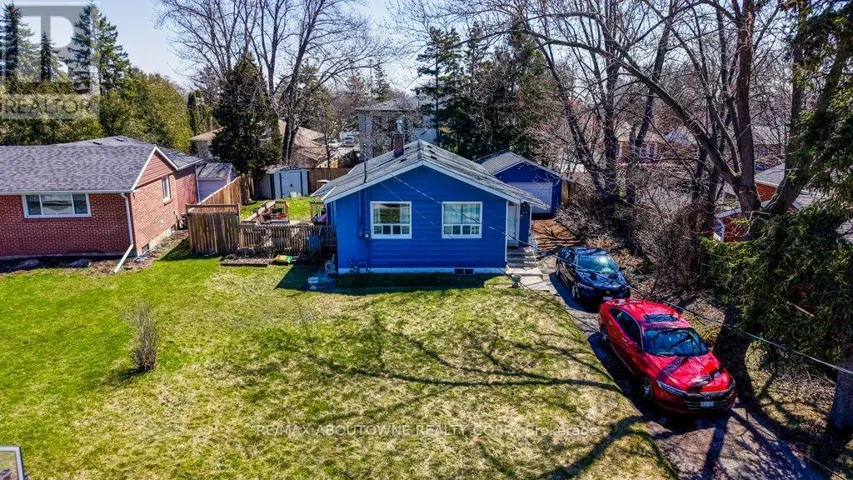 114 RINGWOOD ROAD, Oakville (CP College Park), Ontario L6H1K2