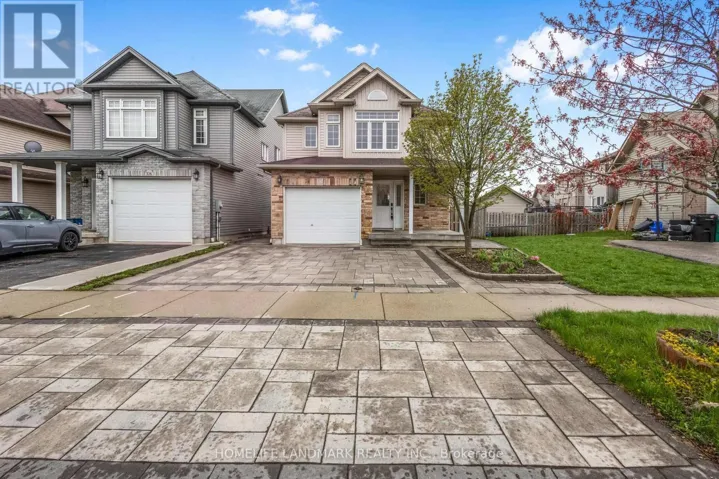 102 IRON GATE STREET, Kitchener, Ontario N2N3R6