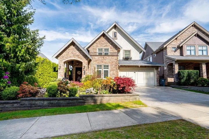 2712 163A STREET, Surrey, British Columbia V3Z6R8