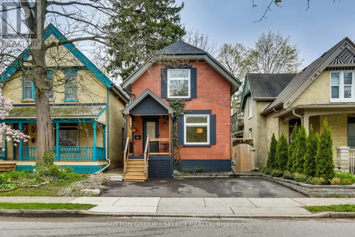 29 THE RIDGEWAY, London South (South F), Ontario N6C1A2
