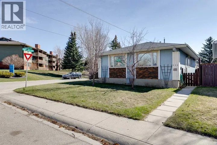 226 Huntington Close NE, Calgary, Alberta T2K5B4