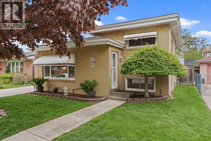 3574 CONNAUGHT AVENUE, Windsor, Ontario N9C2B9