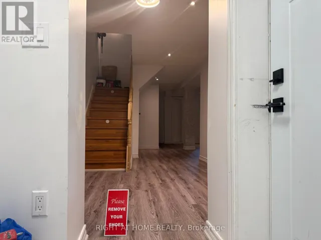 106 EAST AVENUE E, Toronto (Rouge), Ontario M1C3P4