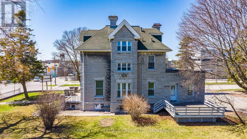 525 KING STREET W, Kingston (Central City East), Ontario K7L2X4