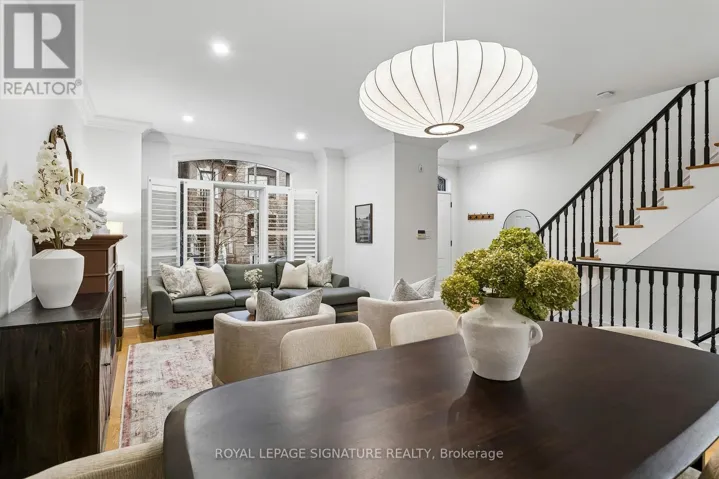 5 LUKOW TERRACE, Toronto (Roncesvalles), Ontario M6R3B7