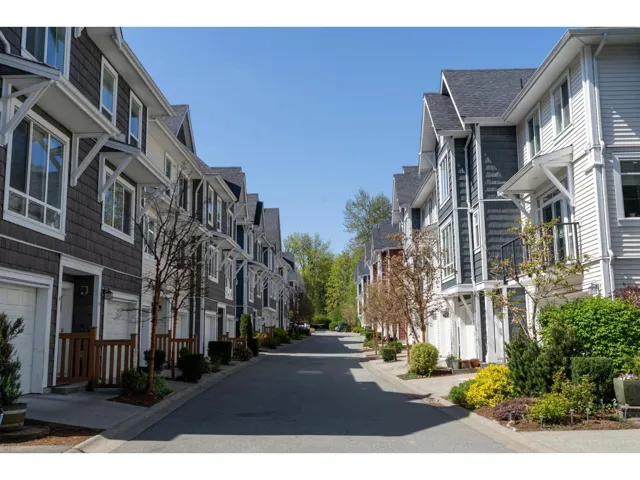 66 3039 156 STREET, Surrey, British Columbia V3Z6T5
