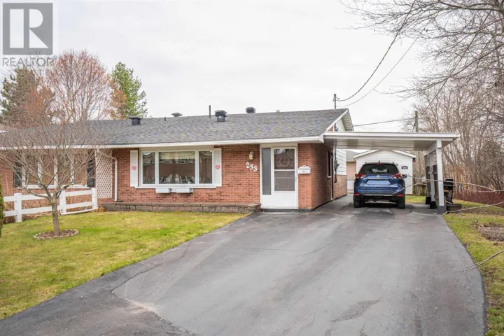 233 Sydenham RD, Sault Ste. Marie, Ontario P6C2X5