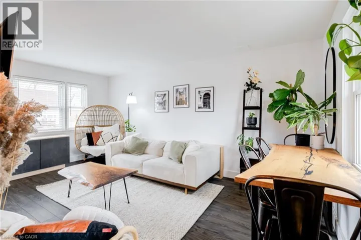 624 BURGESS Avenue, Hamilton, Ontario L8H6H9