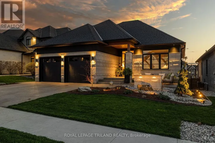 1055 TRAILSWAY AVENUE, London South (South B), Ontario N6K0J1