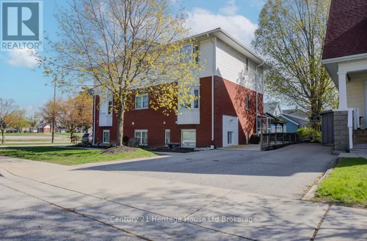 LOWER - 120 ROLPH STREET, Tillsonburg, Ontario N4G3Y6