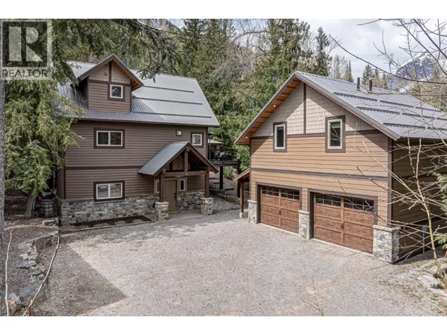 19 Alpine Trail Crescent, Fernie, British Columbia V0B1M5