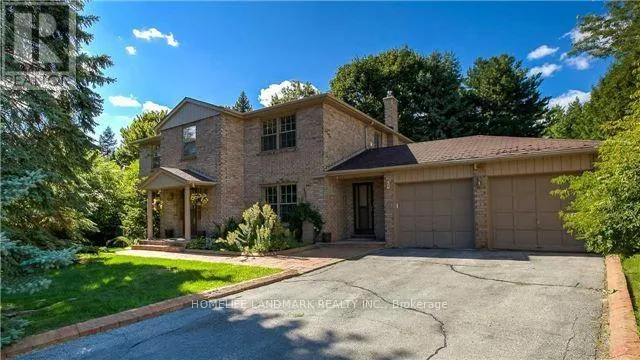 28 COBBLESTONE DRIVE, Markham (German Mills), Ontario L3T4E4