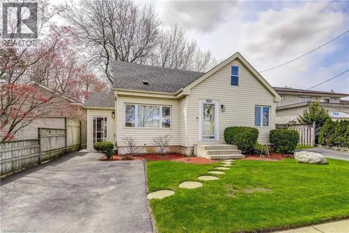 968 STONE CHURCH Road E, Hamilton, Ontario L8W1B1