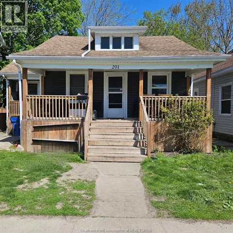 201 PARK STREET, Chatham, Ontario N7M3S1