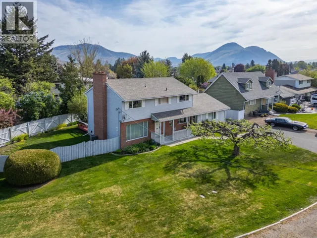 751 RIDGEVIEW Terrace, Kamloops, British Columbia V2B4G8