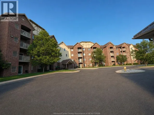 3160 WILDWOOD Unit# 320, Windsor, Ontario N8R1Z3