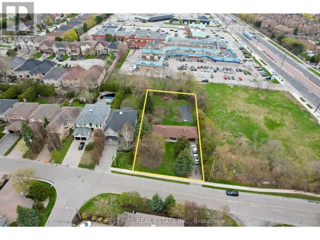 27 VAUGHAN BOULEVARD, Vaughan (Beverley Glen), Ontario L4J3N8