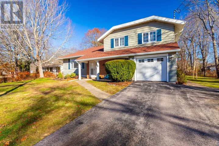 14 Oakland Drive, Middleton, Nova Scotia B0S1P0