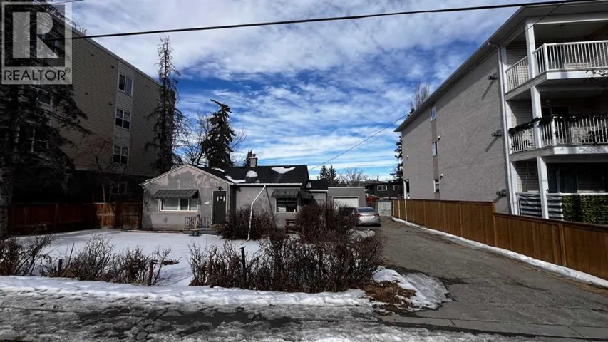7728 Bowness Road NW, Calgary, Alberta T3B0H1