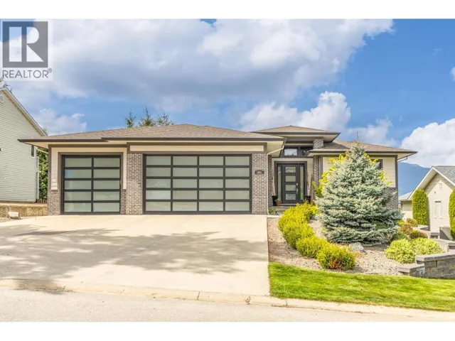 461 21 Street SE, Salmon Arm, British Columbia V1E1K5