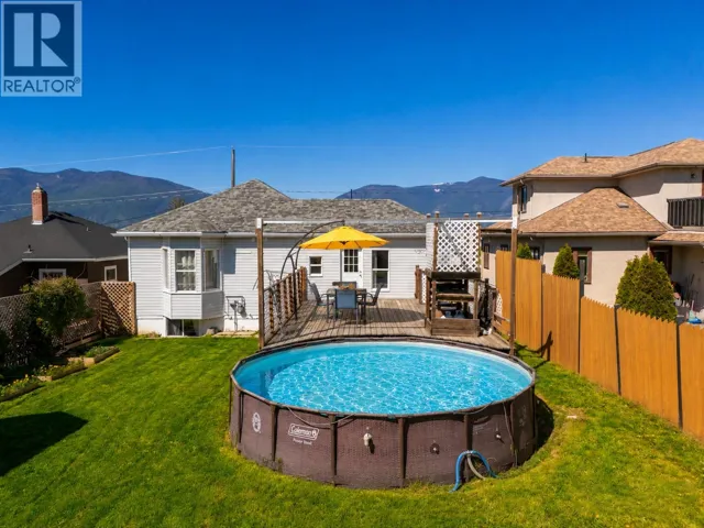 432 9th Avenue S, Creston, British Columbia V0B1G3