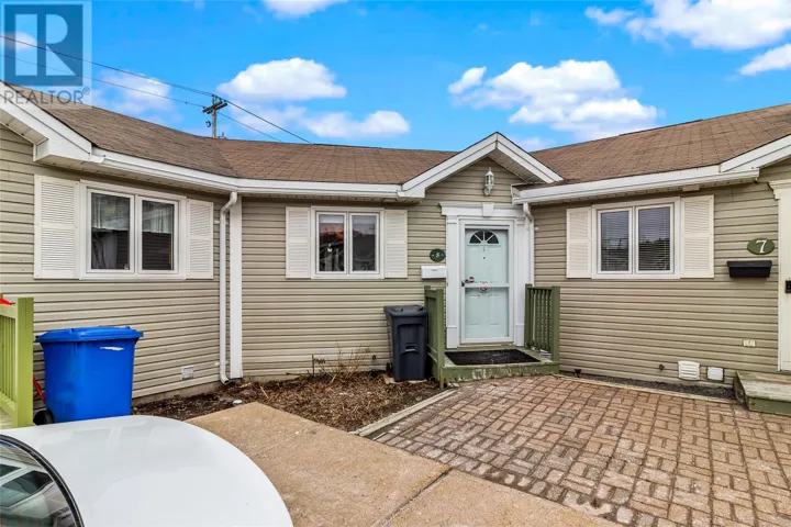 8 SARASOTA Court, St. John's, Newfoundland & Labrador A1E5Z7