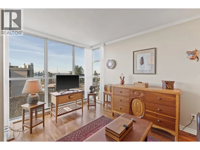 602 567 LONSDALE AVENUE, North Vancouver, British Columbia V7M2G6