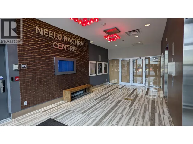 550 WEST BROADWAY, Vancouver, British Columbia V5Z1E9