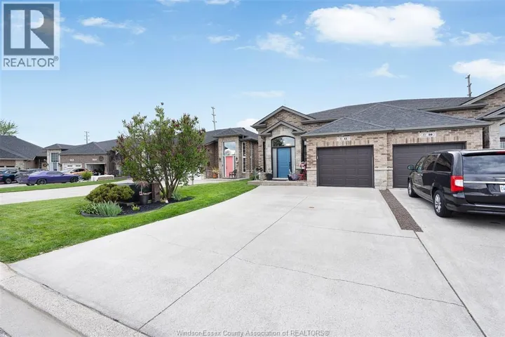 42 HAZEL CRESCENT, Kingsville, Ontario N9Y0B1