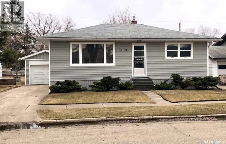 309 Fifth AVENUE E, Canora, Saskatchewan S0A0L0