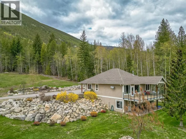 6500, 6450, 6425 1 Avenue NW Lot# 1,2,3, Salmon Arm, British Columbia V1E3B2