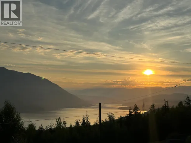 4652 Rose Crescent, Eagle Bay, British Columbia V0E1T0