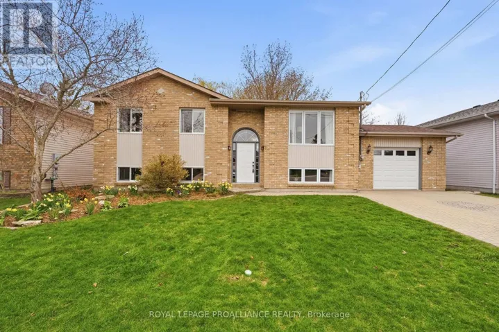 12 MARINA DRIVE, Brighton, Ontario K0K1H0