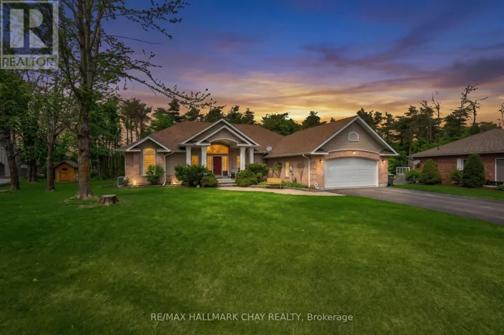 16 CHESTNUT LANE, Oro-Medonte (Horseshoe Valley), Ontario L0L2L0