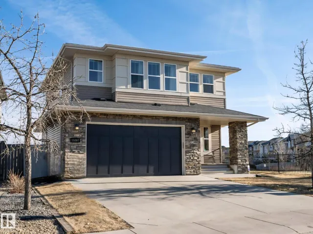 15867 11 AV SW, Edmonton, Alberta T6W2H3