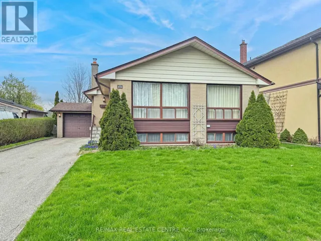 8 POWBURN PLACE, Toronto (Willowridge-Martingrove-Richview), Ontario M9R2C6