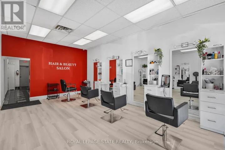 6 - 665 PLAINS ROAD E, Burlington (LaSalle), Ontario L7T2E8