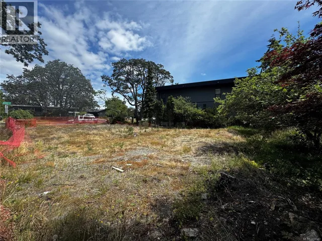 2501 Wootton Cres, Oak Bay, British Columbia V8R5M7