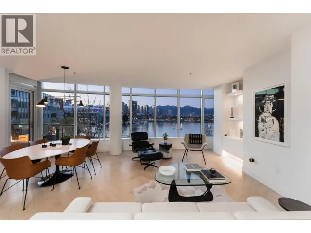 501 138 ATHLETES WAY, Vancouver, British Columbia V5Y0B5