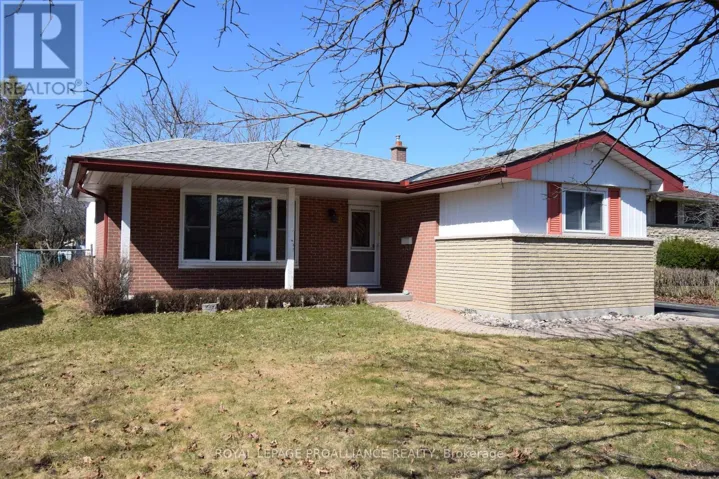 8 WALDEN CIRCLE, Belleville (Belleville Ward), Ontario K8P2C3
